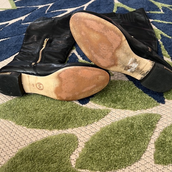Micheal Kors Boots - Picture 3 of 10